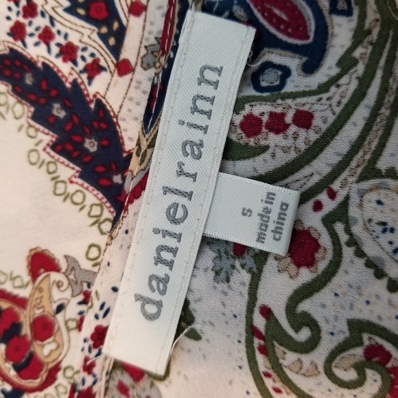 DANIEL RAINN paisley top - Picture 5 of 7